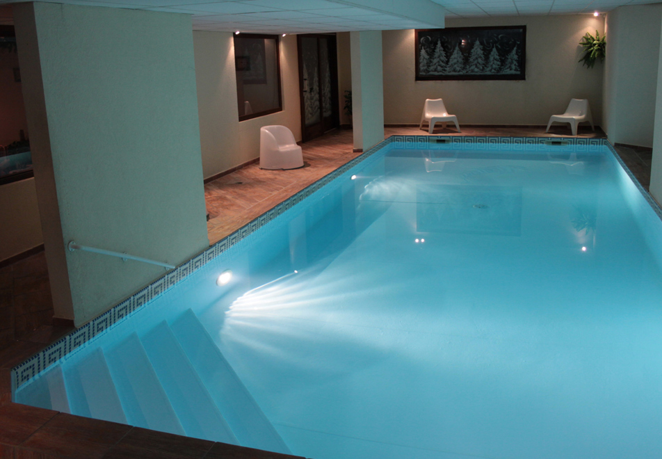 Les Soldanelles, Praz de Lys (self catered apartments) - Indoor Pool
