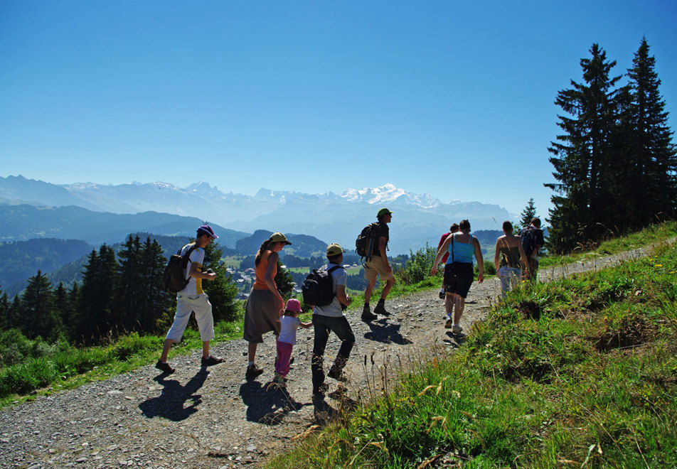 Praz De Lys Summer Holiday Lakes And Mountains Peak Retreats Praz De Lys Summer Holiday Lakes And Mountains Peak Retreats