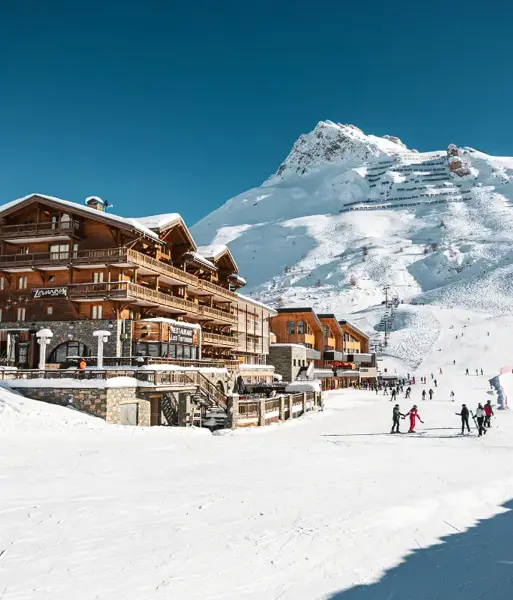 Le Levanna, Tignes le Lac (hotel) - Exterior shot (©Norman Giry)