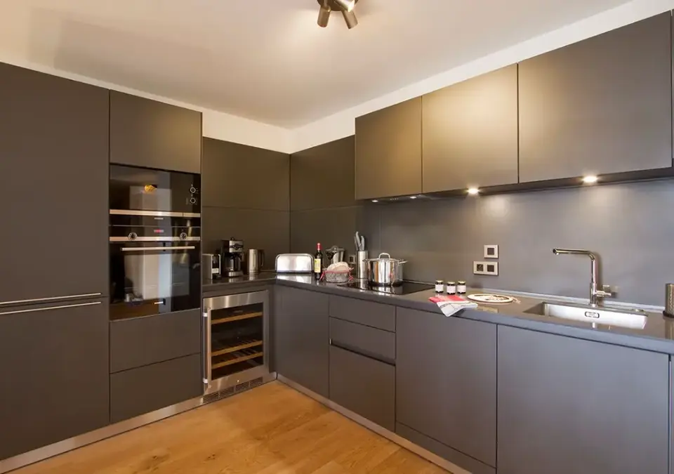 Phoenix-Alpe d'Huez-Typical A building apartments (8).webp