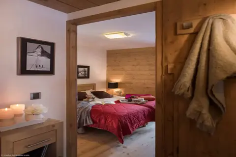 Le Napoleon, Montgenevre (self catered apartments) - Twin Bedroom