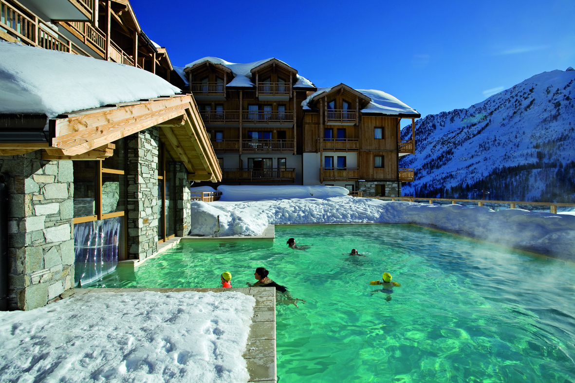 Hameau des Airelles, Montgenevre (self catered apartments) - Outdoor Pool