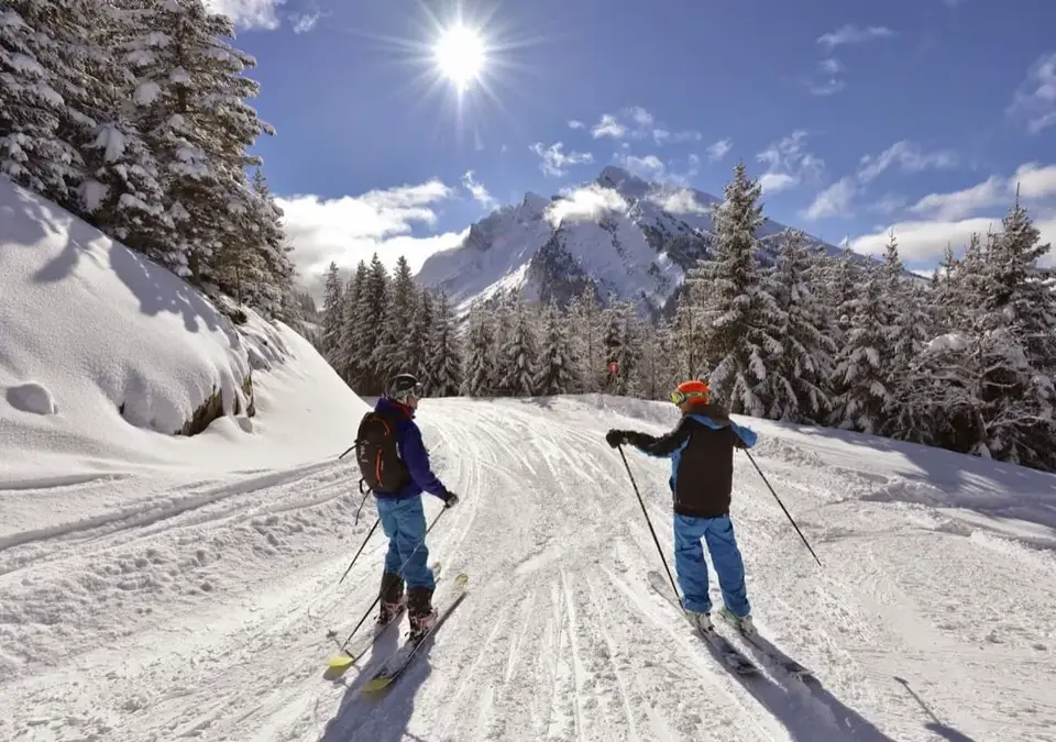 La Clusaz skiing (©David Machet) (1).webp