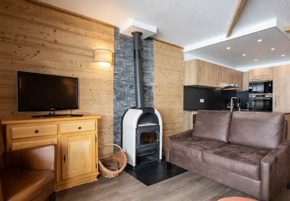 Val Chaviere, Val Thorens (self catered apartments) - Typical 8/10 person apartment style