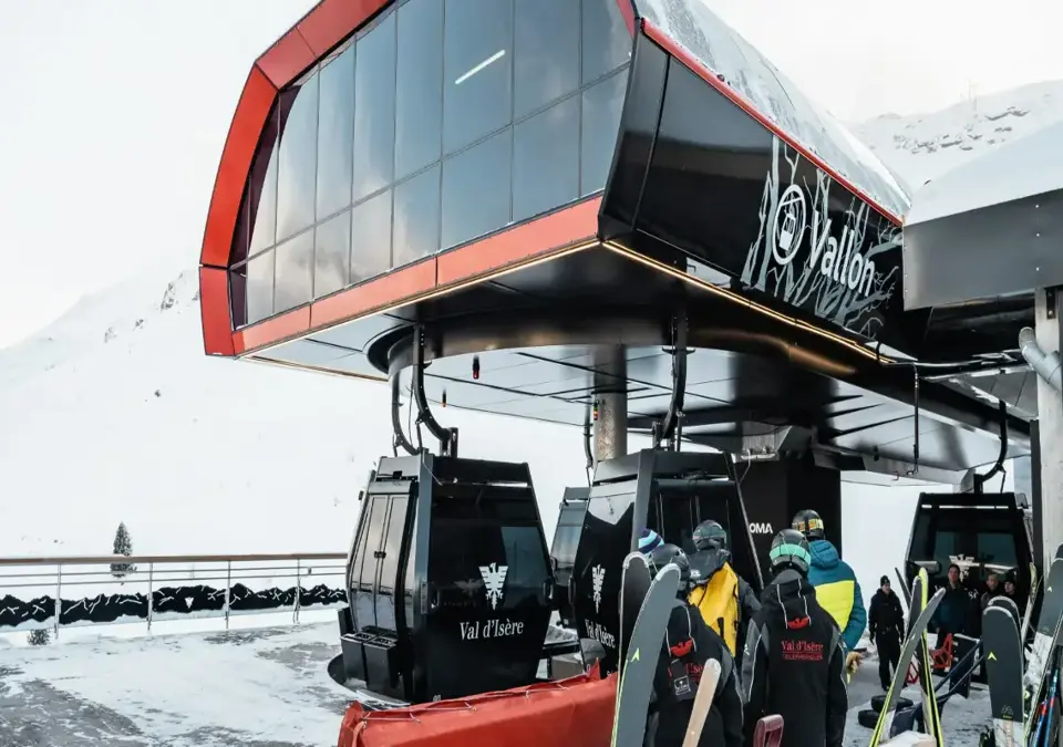 Val d'Isere Grand Vallon gondola (Yann-Allegre).webp