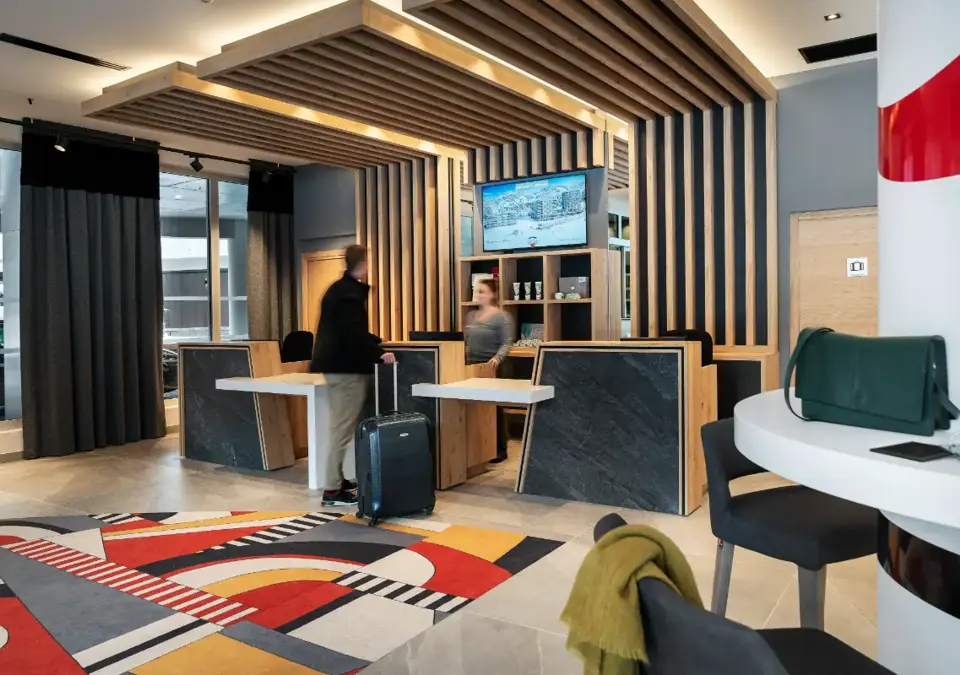 Alhena-Flaine-Reception lounge (©Studio-Bergoend) (1).webp