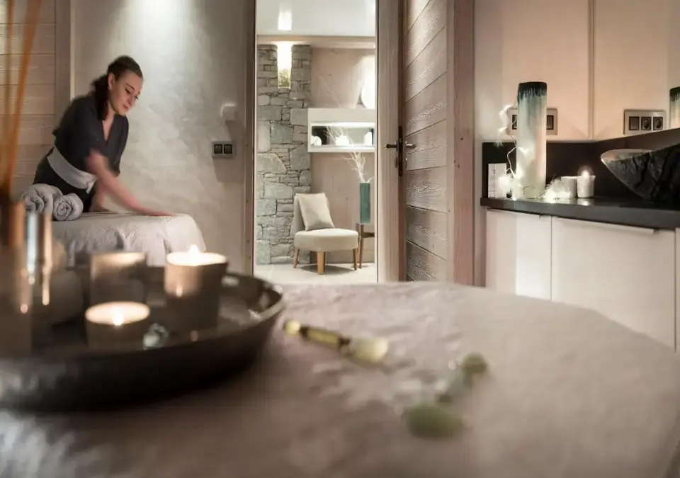 Roc des Tours-Le Grand Bornand-Treatment room.webp