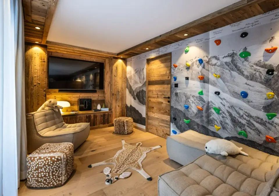Silverstone_7_Chalet 7 (P.Gal) (19).webp
