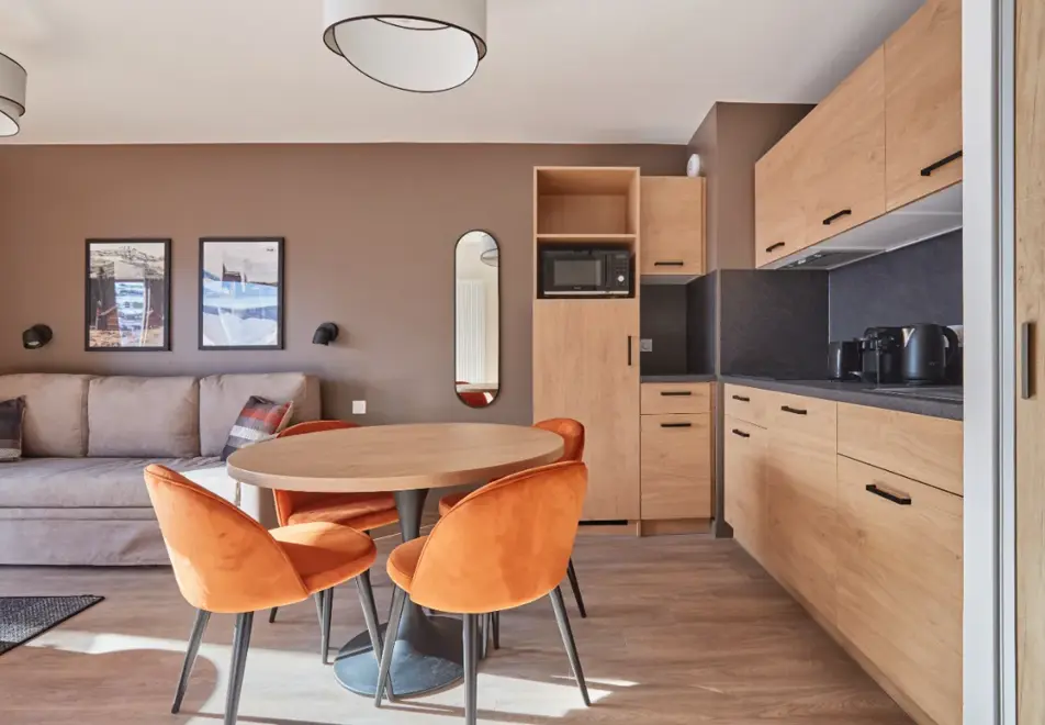 l'Ecrin Blanc, La Rosiere (self catered apartments) - Typical style open plan living area