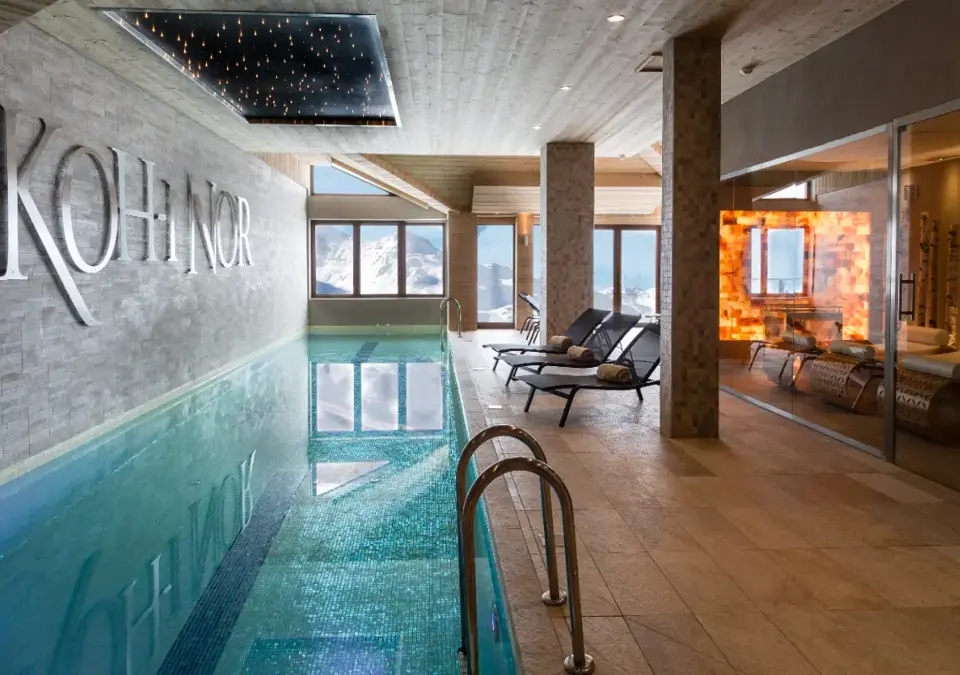 Koh-I Nor-Val Thorens-Indoor pool.webp