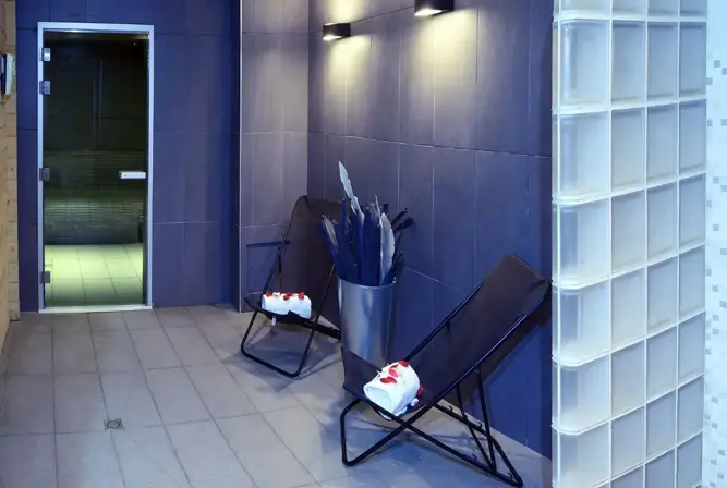 Chalets du Soleil-Les Menuires-Steam room.webp