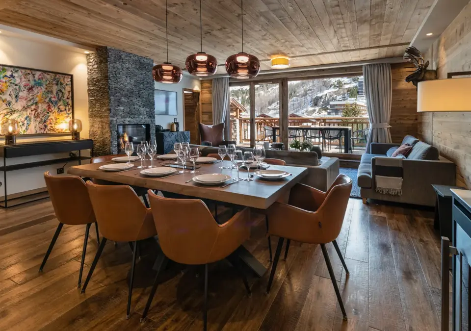 3-Alaska Lodge-Val d'Isere (2).webp