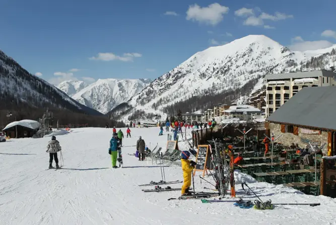 Isola 2000 skiing (5).webp
