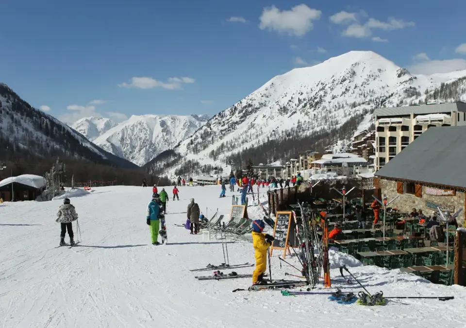 Isola 2000 skiing (5).webp