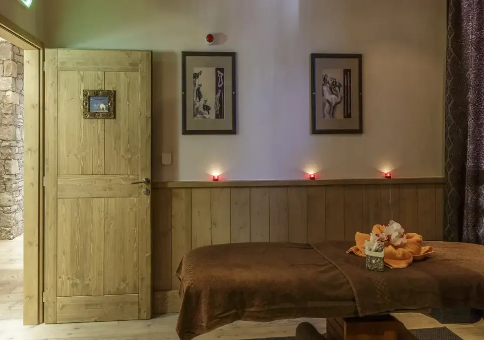 Chalets de Leana, Les Carroz d'Araches-Treatment room.webp