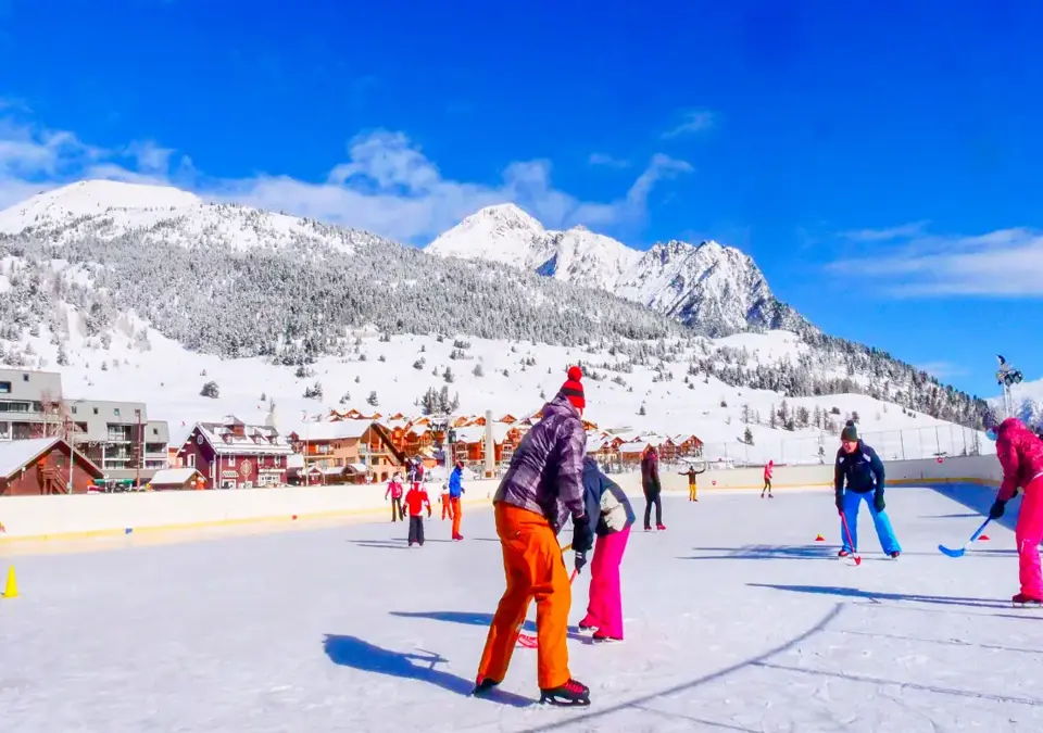 Montgenevre ice rink (1).webp