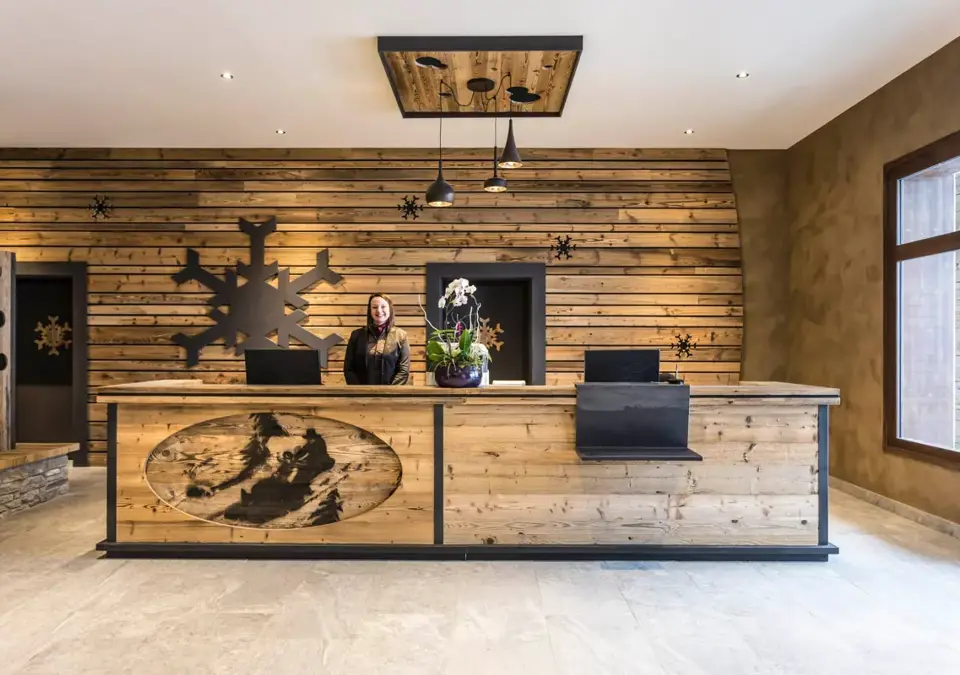 Hotel St Charles-Val Cenis-Reception lounge (4).webp