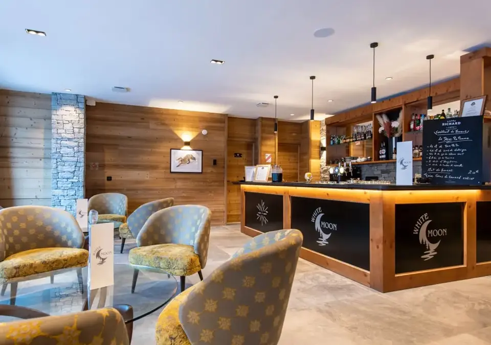 White Pearl-La Plagne-Bar (©foudimages) (2).webp