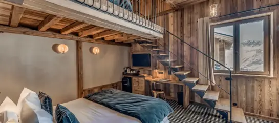 Competition room + sleeping 2/3 (c.50m2):