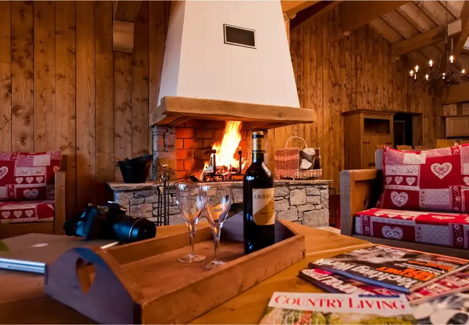 Le Refuge, La Rosiere (self catered apartments) - Typical apartment sleeps 12-14 style