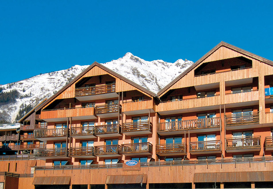 Dome des Rousses, Vaujany (self catered apartments)