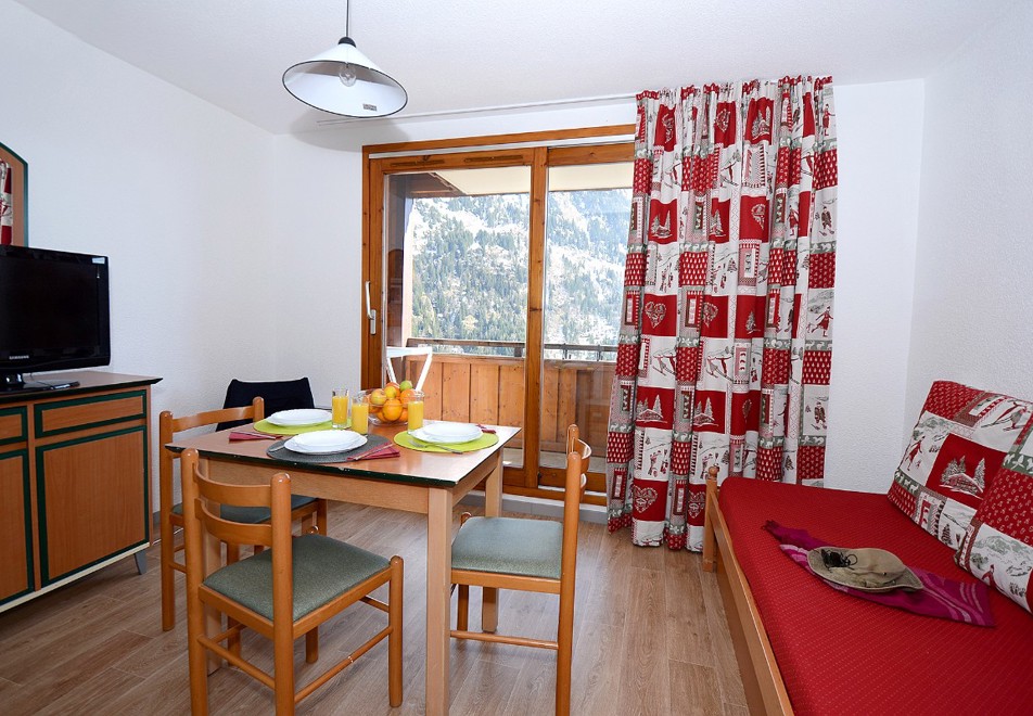 Dome des Rousses, Vaujany (self catered apartments) - Apartment