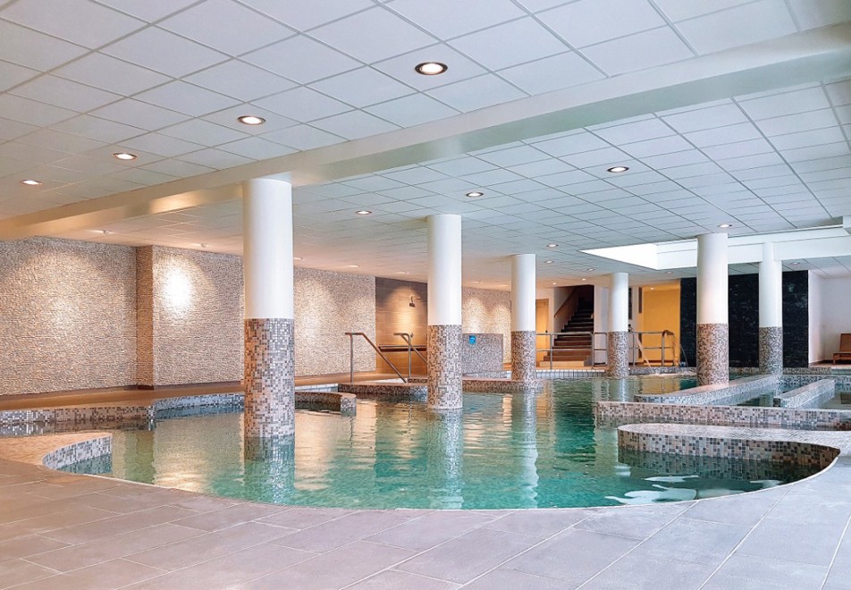 Mendi Alde & Chamois, La Clusaz (self catered apartments + hotel) - Balneo Therapy