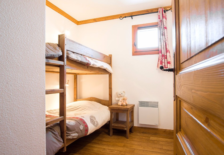 Clos Vanoise, Bessans (self catered apartments) - Bunk room
