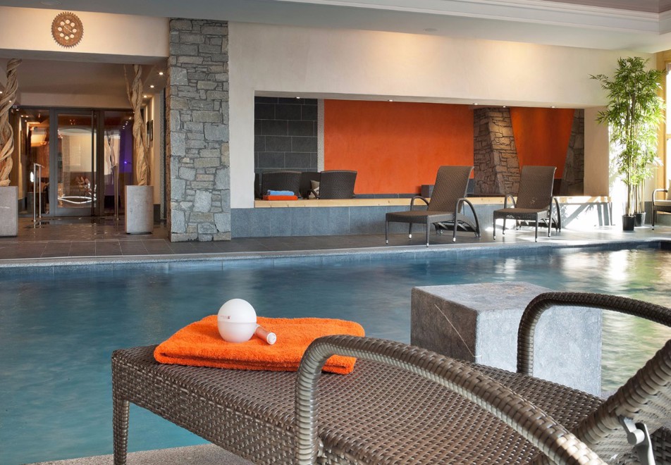 Les Chalets du Jouvence, Les Carroz (self catered apartments) - Indoor Pool