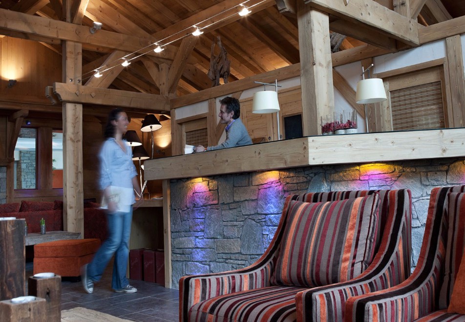 Les Chalets du Jouvence, Les Carroz (self catered apartments) - Reception
