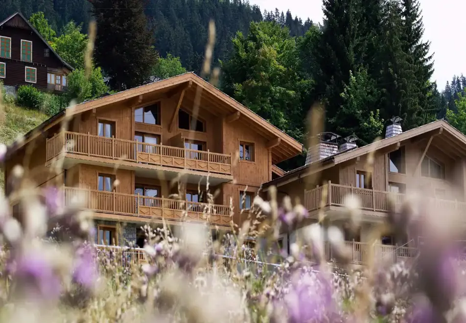 Les Chalets du Jouvence, Les Carroz (self catered apartments) - Main building