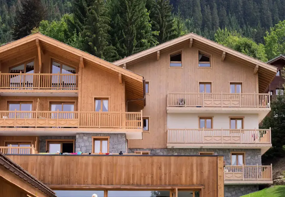 Les Chalets du Jouvence, Les Carroz (self catered apartments) - Main building