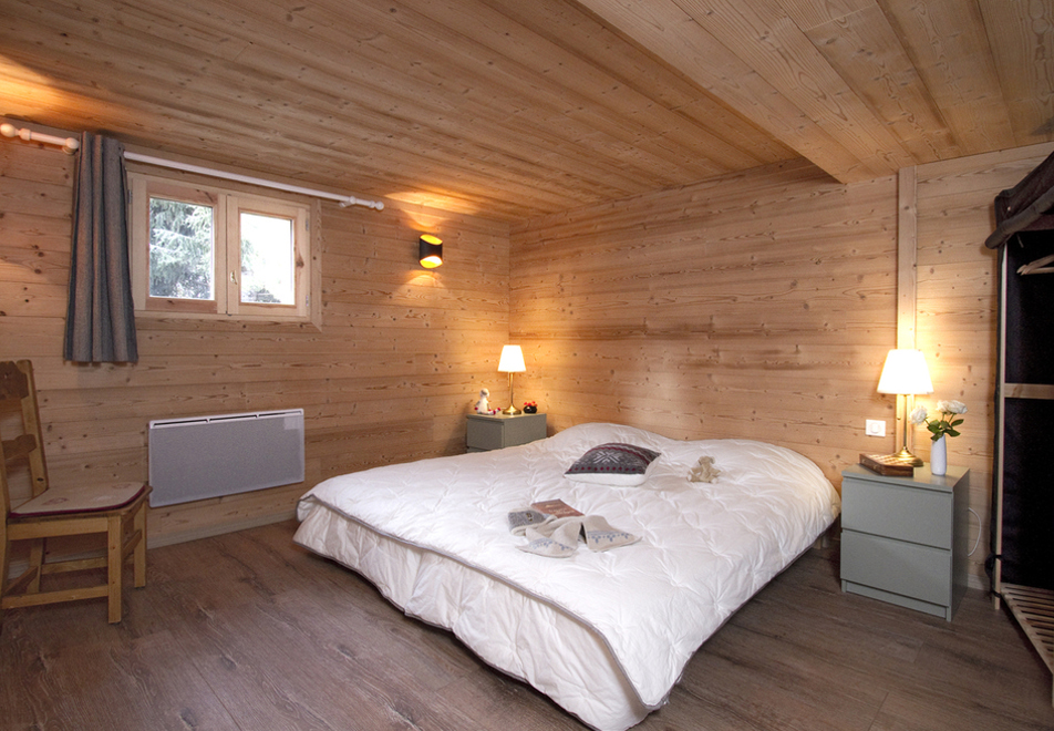 Jon, Les 2 Alpes (self catered chalet) - Double bedroom