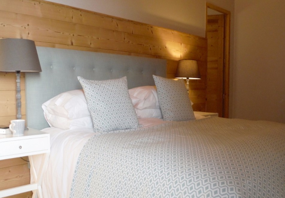 Chalet Gilbert, Vaujany (self catered apartment) - Bedroom