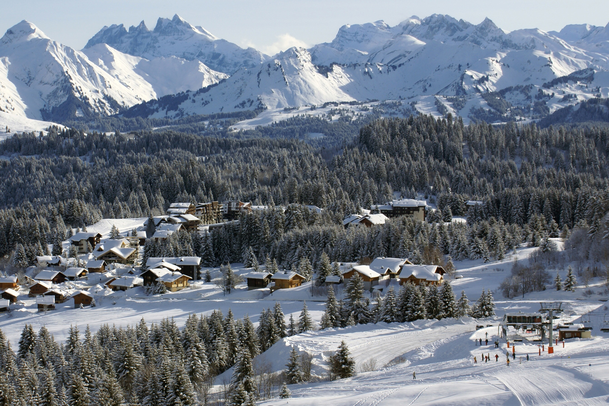 9 Ski Resorts Close to Geneva Skiing Near Geneva Peak Retreats