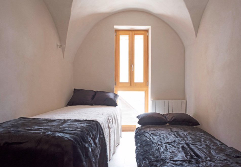 Serenity Apartment 1, Vaujany (self catered apartments) - Twin bedroom
