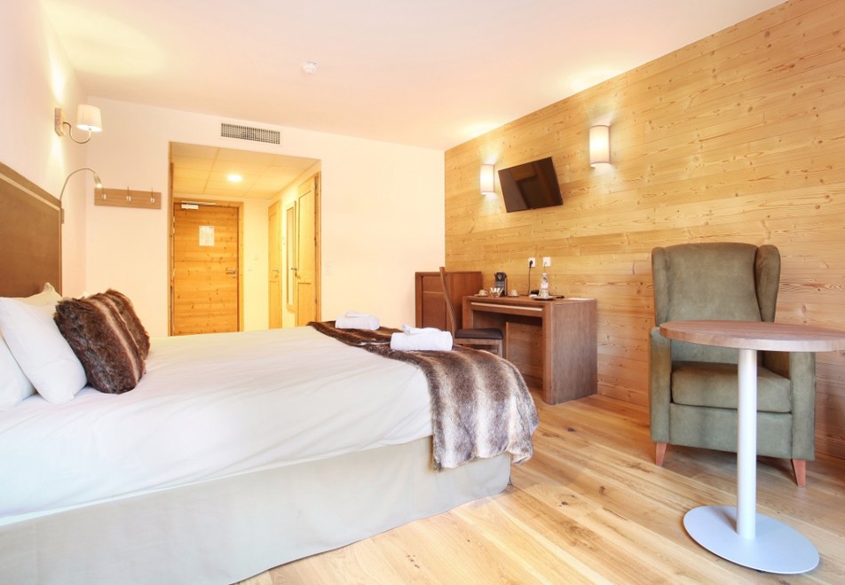 Le Chamois, La Clusaz (hotel) - Hotel room