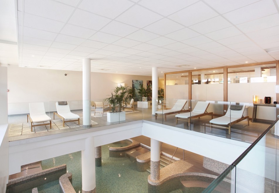 Mendi Alde & Chamois, La Clusaz (self catered apartments + hotel) - Balneo Therapy