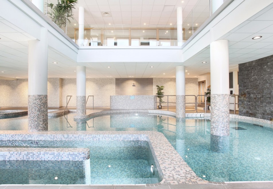 Mendi Alde & Chamois, La Clusaz (self catered apartments + hotel) - Balneo Therapy
