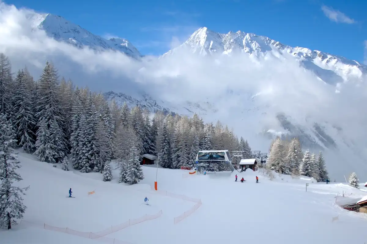 Skiing and Showbiz: Sainte Foy