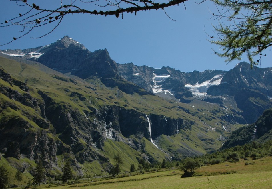 Peisey Vallandry Village - Waterfalls