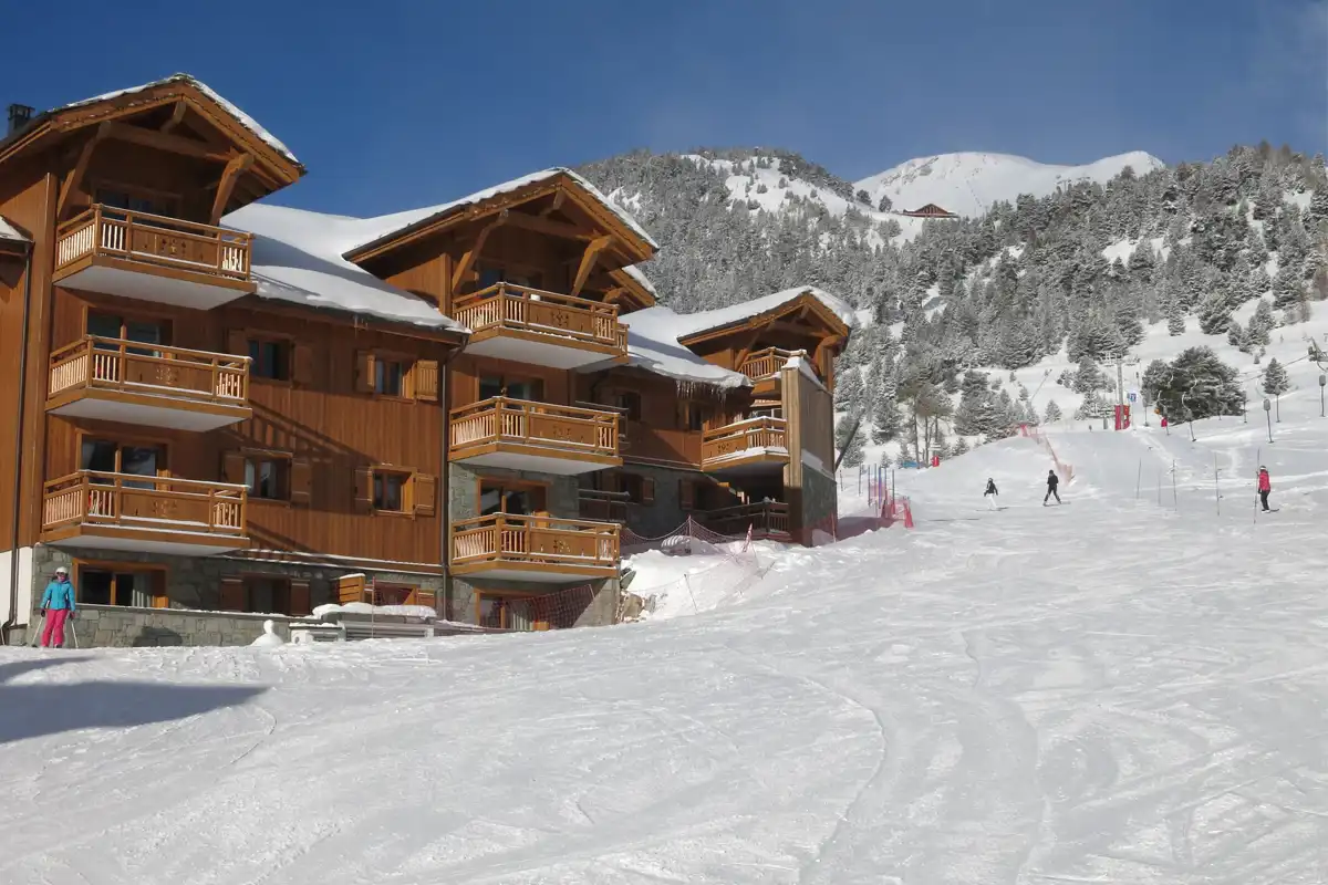Skiing in Montgenevre: Ski-in Ski-out Accommodation