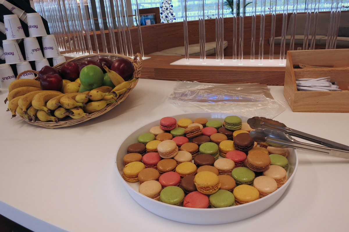 A last taste of France with Macarons at the Eurotunnel FlexiPlus lounge