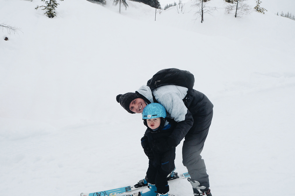 Family skiing in Valmorel: Teaching their child how to ski
