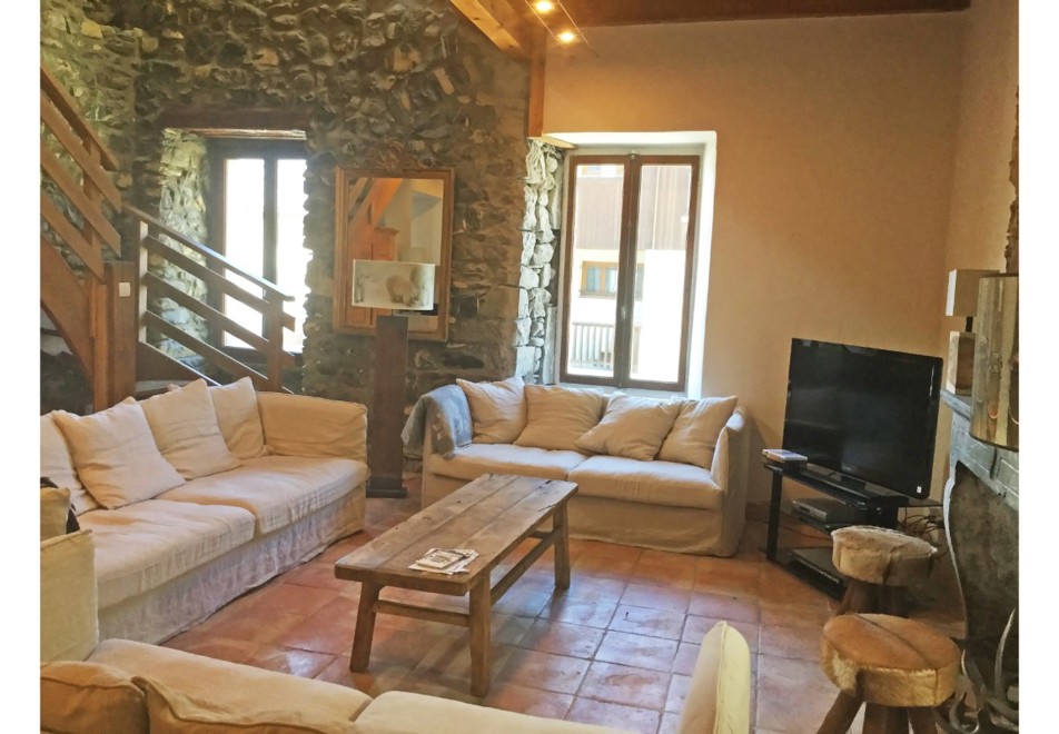 Maison du Bourg, Samoens (self catered chalet) - Living area