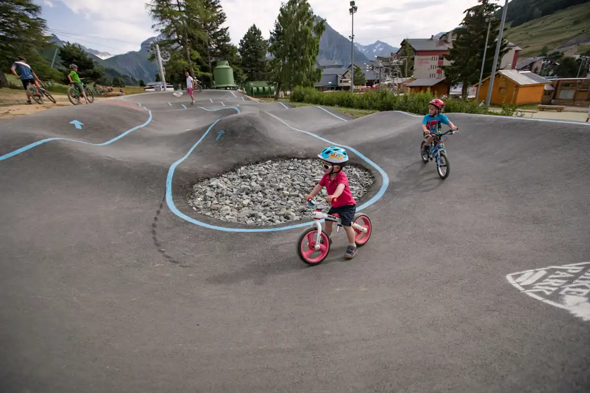 Les Deux Alpes: Children mountain biking in the Alps on the 'Easy 2 Ride' Park