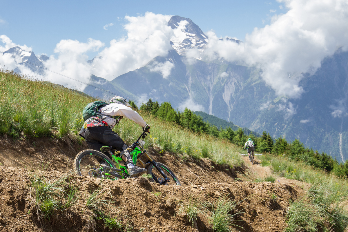 Les Deux Alpes: Mountain biking in the Alps