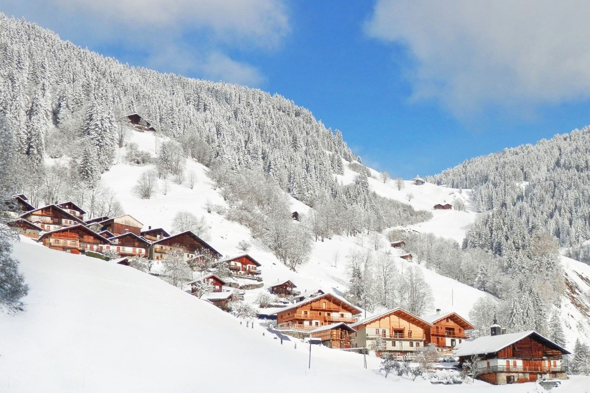 Areches-Beaufort ski village