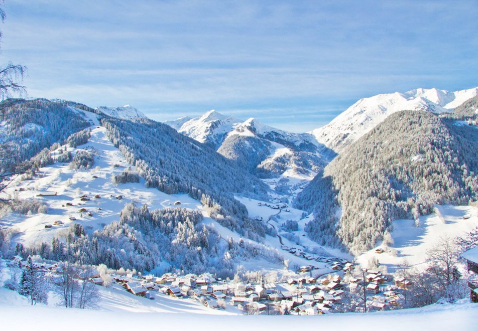 Areches-Beaufort ski village