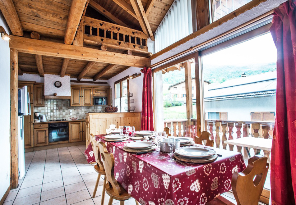 Chalet Lou, St Martin de Belleville-St Marcel (self catered chalet) - Open plan kitchen/diner/lounge with balcony
